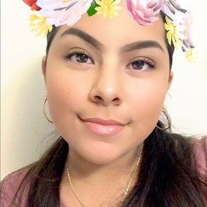 Meet your Posher, Esmeralda